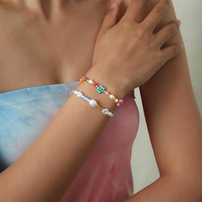 China Cute Baroque Shaped Pearl Bead Bracelet Set Female Bohemian Daisy Flower Colorful Bracelet for sale