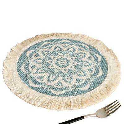 China New Viable Wholesale Creative White Place Mat Boho Fabric Area Rug Round Table Cotton Woven Area Rugs for sale