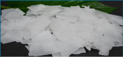 China CAS 1310-73-2 Pharmaceutical Grade Sodium Hydroxide 99 % Caustic Soda Pearls for sale