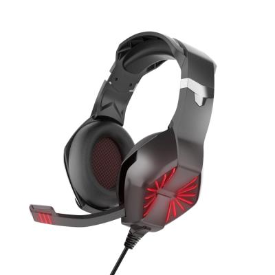 China Headphone Wholesale OEM Customized Single A1 3.5mm Plug Gaming Headset with Microphone and Light (Colorful) for sale