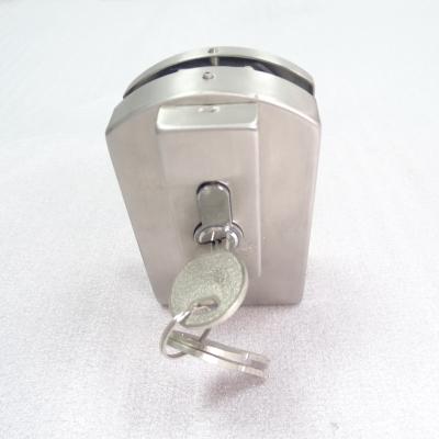 Cina Factory frameless glass sliding door lock lock patch with brass keys glass door central lock in vendita