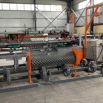 China Building Material Stores PVC GI Wire Diamond Mesh High Speed ​​Automatic Chain Link Fence Net Weaving Making Machine Price for sale