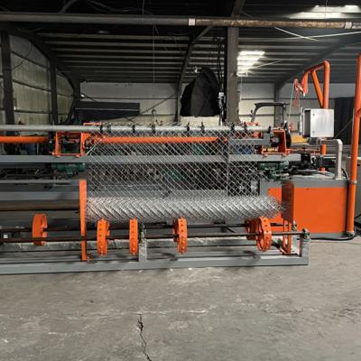 China Building Material Shops Fully Automatic Chain Link Wire Mesh Diamond Mesh Making Machine for sale