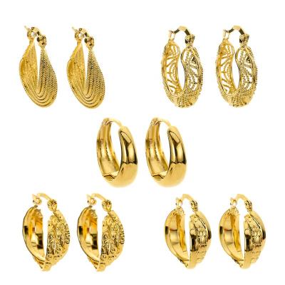 China CLASSIC Luxury Brass High Quality 24K Gold Plating Not Fade To Hollow Out 18K Huggie Earring For Women Round Earrings Ladies Fine Jewelry for sale