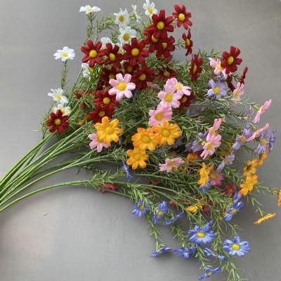 China Colorful Hot Selling Beautiful Artificial Daisy Flower Bouquet For Home Decoration Real Touch Artificial Flower for sale