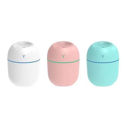 China Car Hot Selling Air Humidifier Portable 220ML Large Capacity Mini Air Humidifier Night Light USB Aromatherapy Air Humidifier for sale