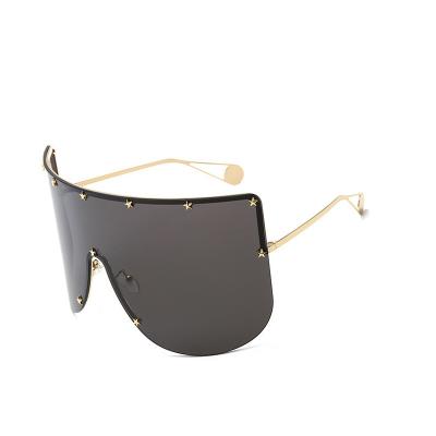 China Luxury polarized men's sunglasses men's oversized sunglasses brand 2022 one-piece lens fashionable high quality famous one-piece sunglasses for sale