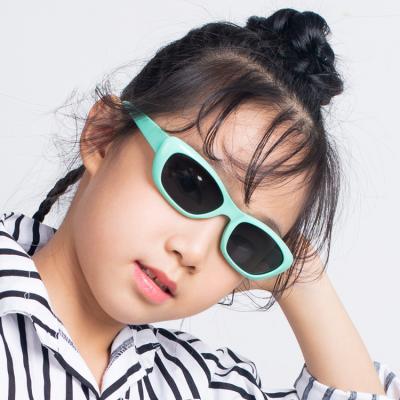 China 2021 Kids Sunglasses Trendy Unisex Cat Eye Spot New 100% UVA Protected Fashion Eyewear Sun Glasses Design Plastic Green Sunglasses For Kids for sale