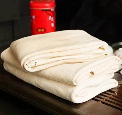 China Reuseable Natural Chamois Leather Car Cleaning Cloth Genuine Leather Wash Suede Absorbent Quick Dry Towel for sale