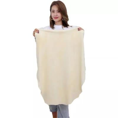 China Reuseable Irregular natural suede cleaning cloth car wash suede absorbent quick drying car wash sheepskin towel for sale