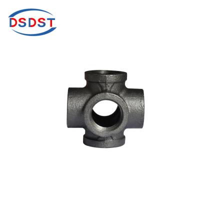 China Black Handwork Decoration Malleable Iron Pipe Fittings Cast Iron Side Outlet 6 Way Female 90 Beaded Casting Crafts 1/2