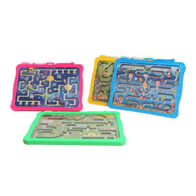 China Das Puzzlespiel-Maze Game Drawing Board With-Rollen-Plastikball Soem-Kinder magnetischer zu verkaufen