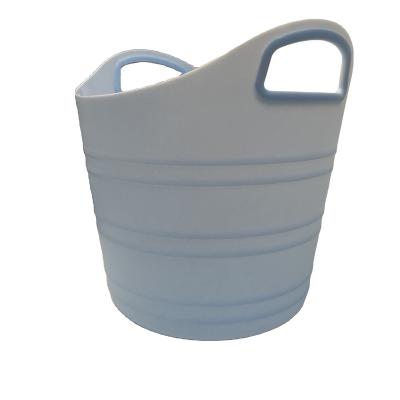 China 2022 Modern New Arrival Plastic Ice Bucket In Kitchen And Bar Wine Bucket Cooling Rack for sale