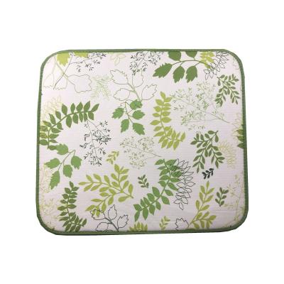 China Sustainable Leaf Green Drying Mat Table Place Mat Hot Sale Waterproof Silver Gold Accessories Classic Style Feature Dish Mat for sale