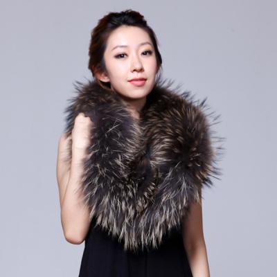 China Good Quality Lady Real Fur Shawl Poncho Cape 100% POLYESTER KNITTED RACCOON CAPE 70X20CM for sale