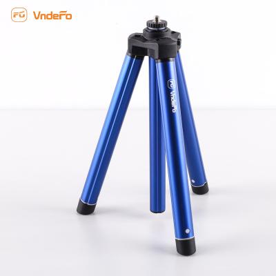 China 4 Section PORTABLE Convertible Spindle Tripod Photography Light Aluminum Folding Stand for sale