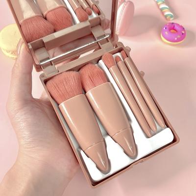 China Smudge Brush Smudge Brush 5pcs Makeup Brush Set With Makeup Mirror And Storage Box Portable Mini Delicate Soft Fiber Wool Cosmetic Brushes Kit for sale