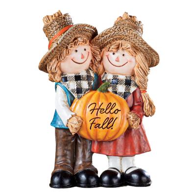 China Minimalist custom made hot party scarecrow couple indoor fall decor resin crafts statue for sale