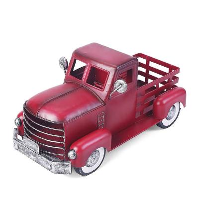 China Outdoor Home or Garden Retro Metal Farm Truck Christmas Truck Decoration for sale