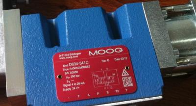 China MOOG OEM válvulas de servicio eléctricas hidráulicas de aluminio D634-341C en venta