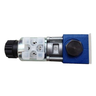 China REXROTH R900566273 M-3SEW6C3X/420MG24N9K4 Iron Hydraulic Lift Reversing Valve for sale