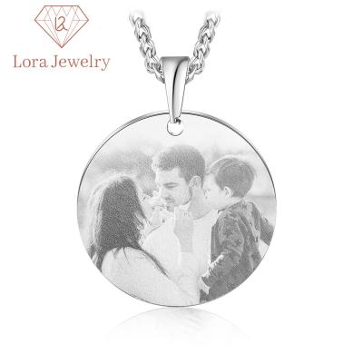 China Family Gifts Romantic Photo Necklace Stainless Steel Men's Personalized Necklace Around Name Pendant Engraving Necklace for sale