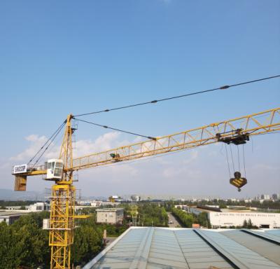 China 6t Capacity Topkit Chassis Tower Cranes Flattop City Crane for sale