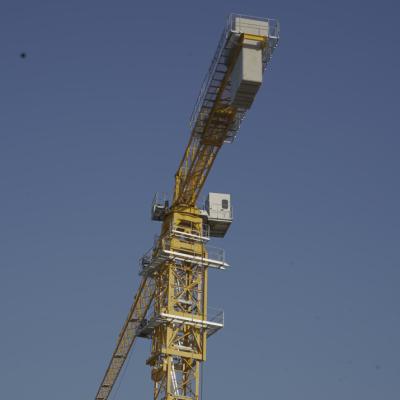 China 65M Jib / Arm Length 10T Falt Top Tower Crane On Chassis for sale