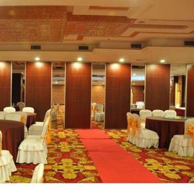 China Modern high quality practical call to rate movable soundproof partition wall panel for sale