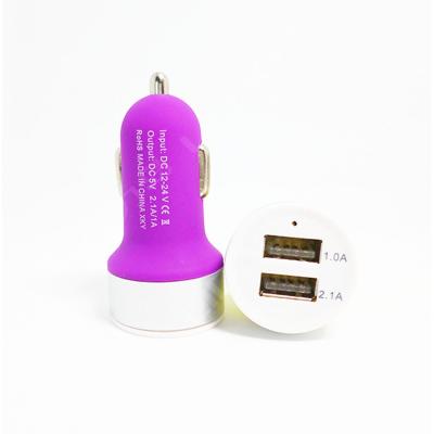 Chine Double chargeur balayé coloré de voiture de connecteur d'USB pour tout le téléphone portable à vendre