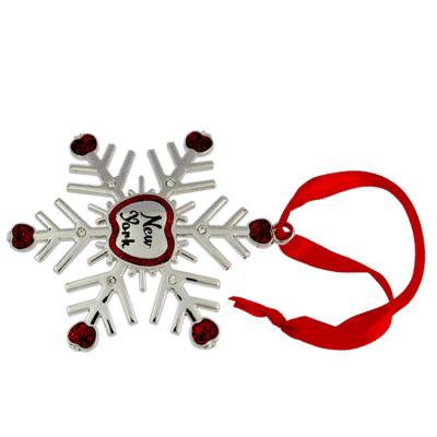 China Wholesale Christmast Ornament Snowflake Charm American Zinc Alloy Exquisite Geometric Furnishing Souvenir Christmas Snowflake Charm for sale