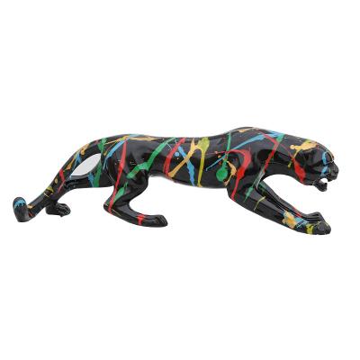 China Minimalist Processing Custom Colorful Resin Crafts Modern Creative Resin Animal Leopard Bedroom Crawling Home Decorations for sale