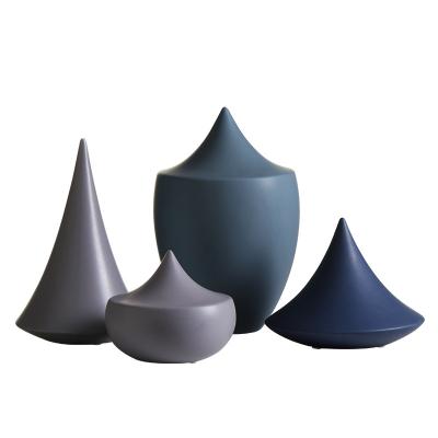 China Nordic Modern Minimalist Light Luxury Creative Simple Home Decorations Ceramics Sale Home Decor Ornaments for sale