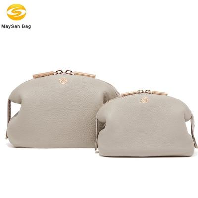 China Wholesale Fashion Leather Cosmetic Bag Makeup Bag Custom Toiletry Bag For Men And Women for sale