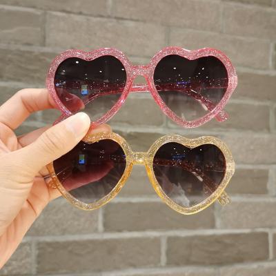 China 2021 Heart Girls Kids Sunglasses UV400 Heart Shape Glitter Kids Funny Sunglasses for sale