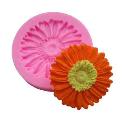 China Sustainable New Product Chrysanthemum Shape Cake Decorating Tools Baking Mold Fondant Silicone Mold for sale