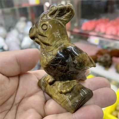 China Wholesale Tiger Eyes Stone Parrot Hand-Carved Natural From Europe Opens Home Decoration for sale