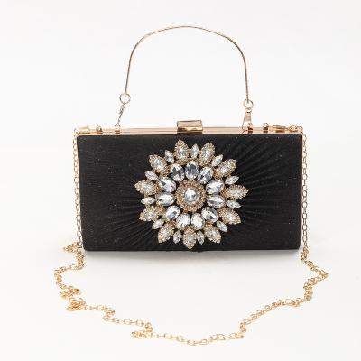 China PU pleated sunflower shoulder bag fashion temperament shoulder bag dress banquet handbag manufacturers wholesale new for sale