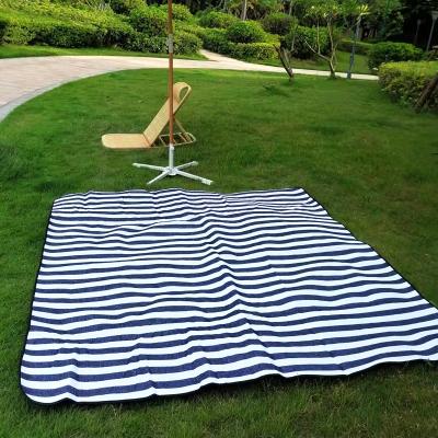 China Large Camping Mat Beach Picnic Outdoor Blanket Mat Woven Ultralight Goods Extra Large Foldable Raincoat Wholesale Lightweight Roll Raincoat for sale