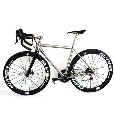 China Titanium Carbon Fiber 700C Road Bike Urban Track Bike Racing Bicycle With Shimano 21Speed for sale