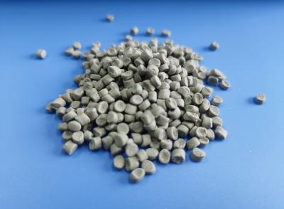 China High Density Desiccant Masterbatch for Absorbing Moisture, 1.2-1.4g/cm3, 1-5% Adding Rate for sale