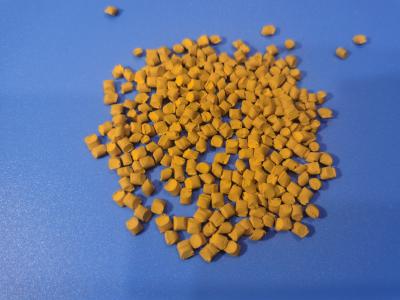 China Yellow Plastic Color Masterbatch Used For Garbage Bags Injetion for sale