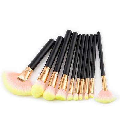 China 10 Yellow Makeup Brush High Gloss Pink Handle Makeup Brush Set High Quality Wood Skin-friendly Brush Skins for sale