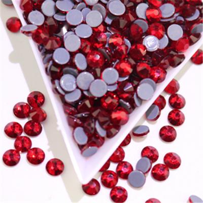 China Factory supply Flatback rhinestone ss3-ss34 Siam machine cut hotfix glass flat back red rhinestone for sale