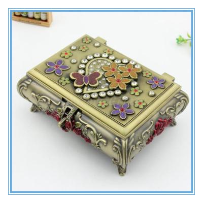 China Thai Mirror Trinket Design Heart Metal Style Glass Jewelry Box Box For Home Decor for sale