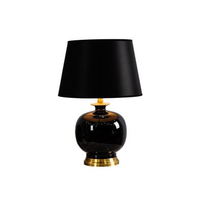 China Retro Popular Modern European Creative Black Ceramic Table Lamp Pot Near Night Light Lamp For Hotel Home Decoration for sale