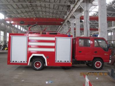 China coches de bomberos diesel HOWO de la autobomba del petrolero del color rojo de la capacidad grande 196HP con los dispositivos eléctricos en venta