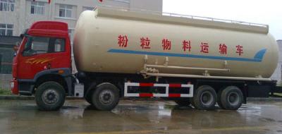 China HOWO-LKW-Bau benutzte Tankwagen mit 40 CBM-den Massenzementmassenmaterialien zu verkaufen