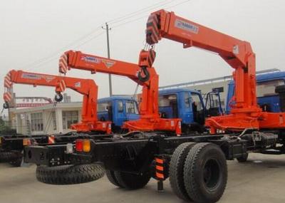 China 16 Ton Folding - Arm Hydraulic Truck Mounted Crane For Railway Ports for sale