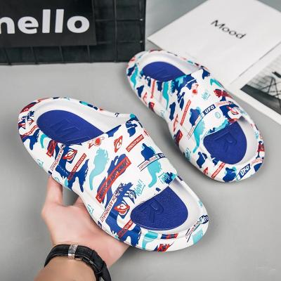 China Fashion trend QY SHOES factory direct sale men's slippers comfortable designer slippers durable women's slippers men's slippers for sale